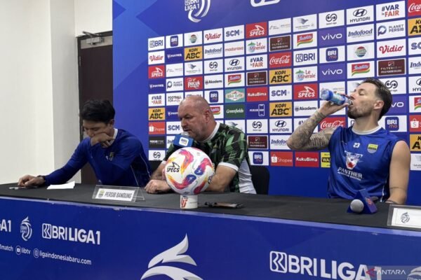 Bojan Hodak: Menghadapi Tim Papan Bawah Justru Menjadi Ujian Berat Bojan Hodak: Menghadapi Tim Papan Bawah Justru Menjadi Ujian Berat