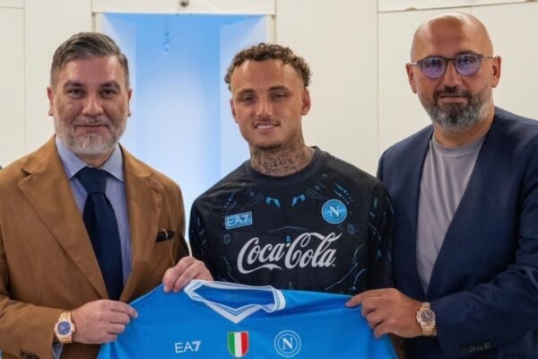 Napoli Resmi Peroleh Winger Belanda Noa Lang dari PSV Eindhoven