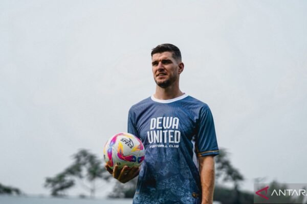 Nick Kuipers Resmi Bergabung dengan Dewa United sebagai Bek Veteran Nick Kuipers Resmi Bergabung dengan Dewa United sebagai Bek Veteran