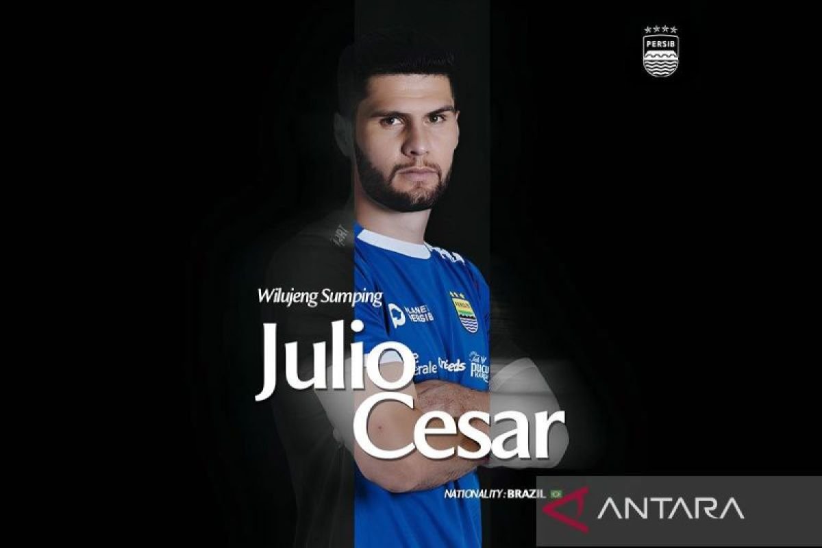 Persib Perkenalkan Julio Cesar sebagai Bek Tengah Baru