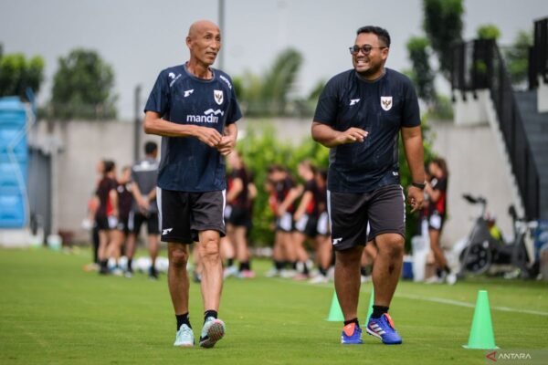 Satoru Mochizuki Mengungkapkan Kebanggaan Terhadap Prestasi Akira di Timnas U-19 Djenna de Jong Memiliki Kesempatan Menjadi Warga Negara Indonesia